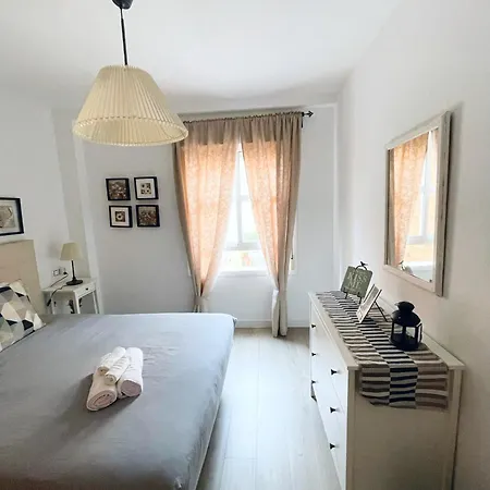 Centrico Apartamento Con Parking Disponible By Bebalmy *